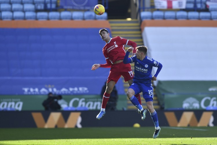  拜仁官宣签下利物浦中场强化阵容实力  